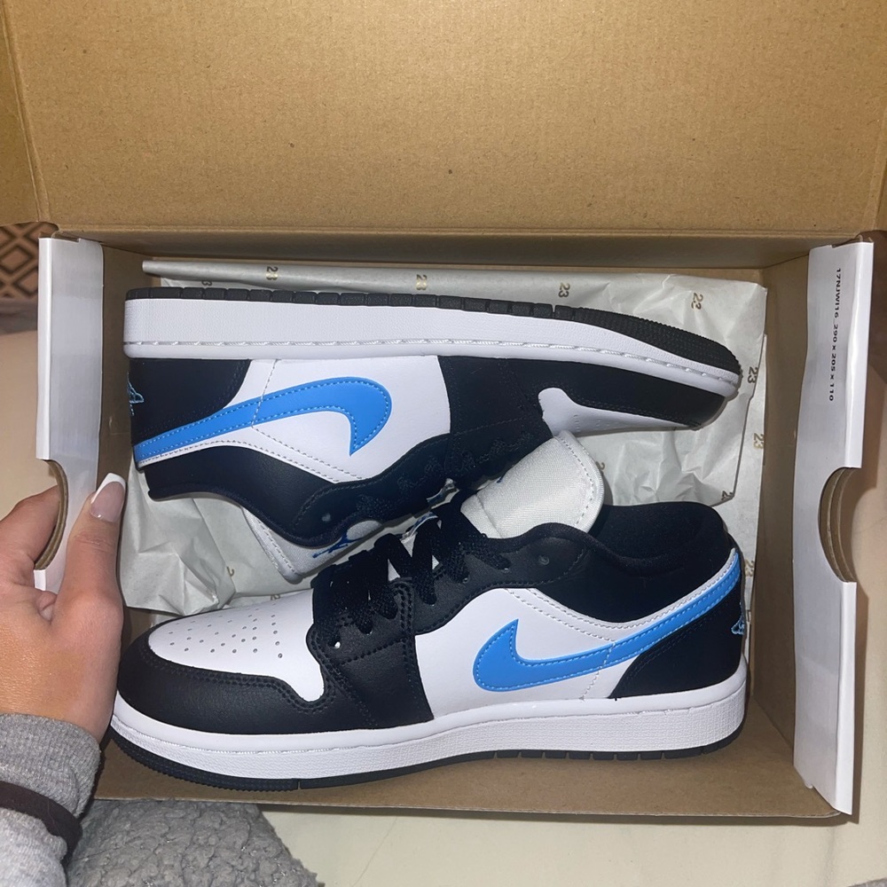 BRAND NEW Air Jordan 1 Low Black/University Blue